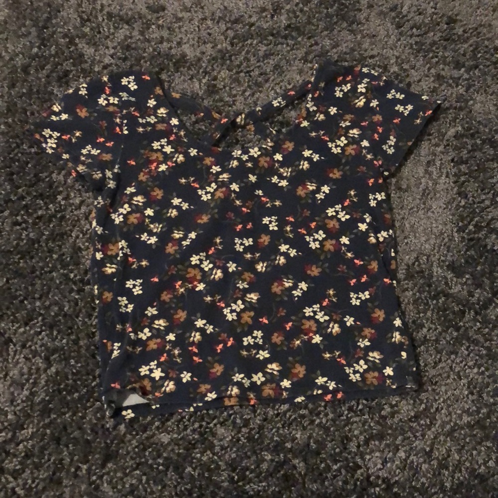 Floral crop top!!